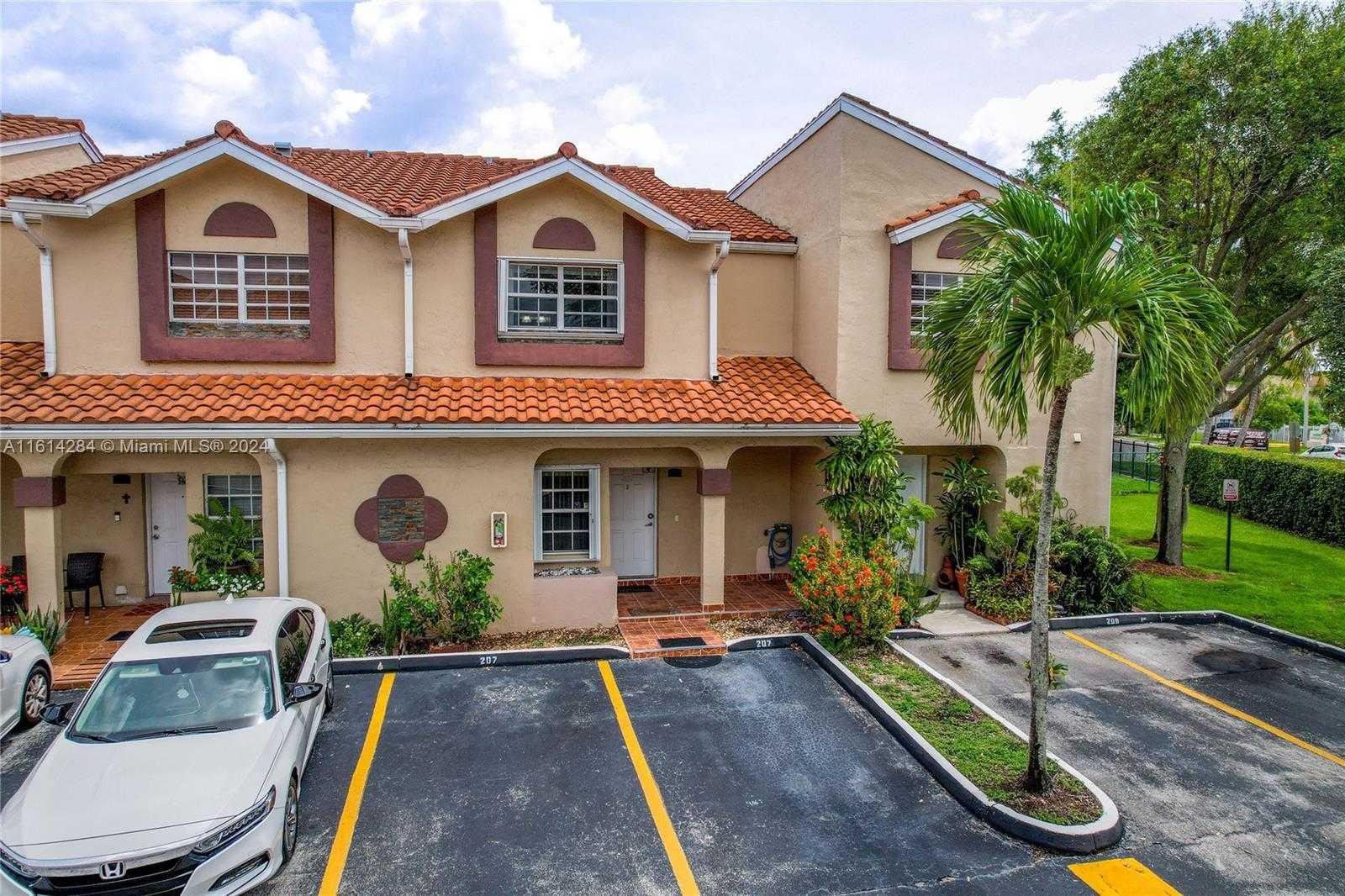 6400 138th Ct 207, Miami, Townhouse,  for rent, One Stop Realty - Miami